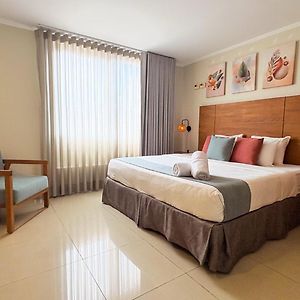 City Suites & Beach Hotel